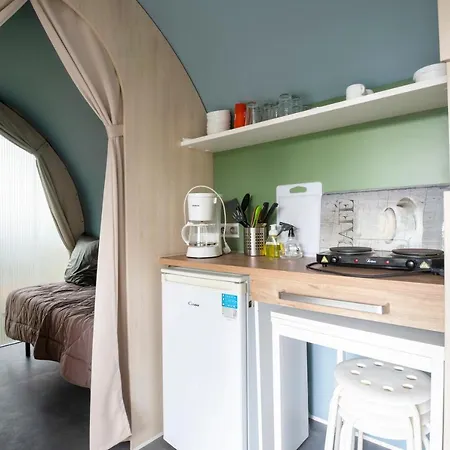 Camping Les Arbousiers אתר קמפינג 3*