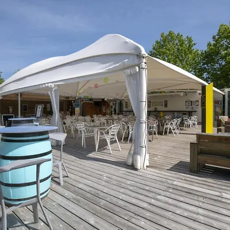 Camping Les Arbousiers 3*